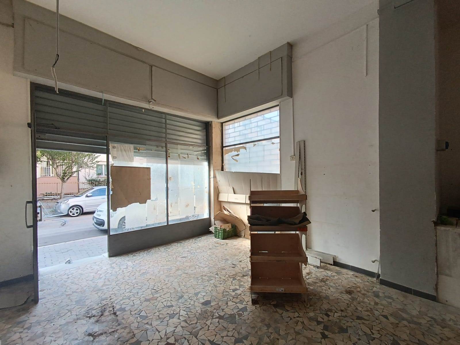 Negozio a Caserta, foto 4