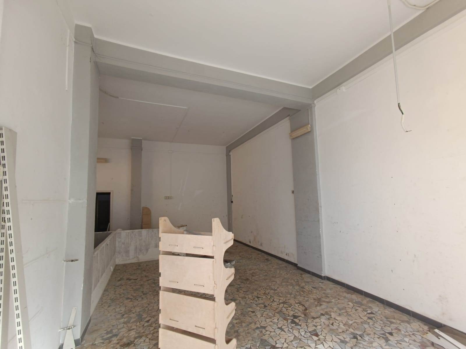 Negozio a Caserta, foto 3