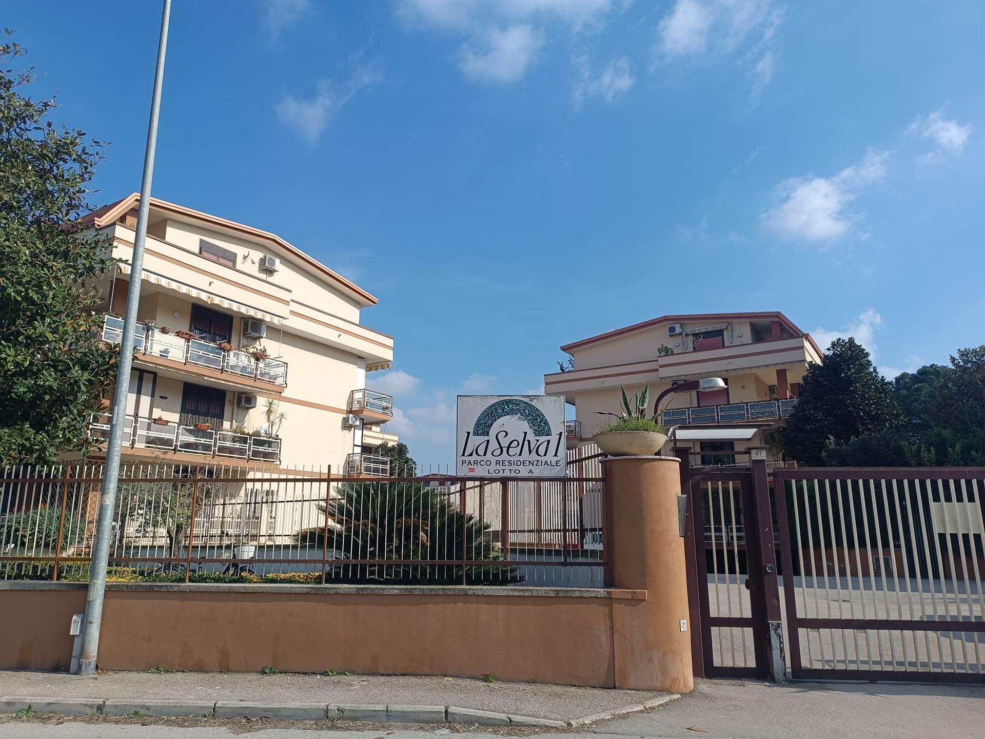 Box auto a Caserta, foto 1
