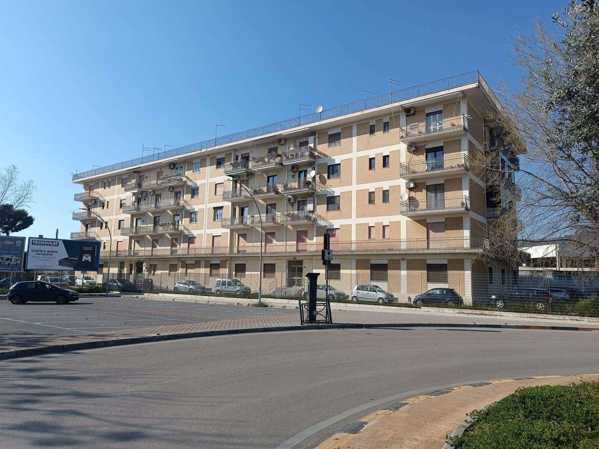 Ufficio in affitto a Caserta, Viale dei Bersaglieri 1